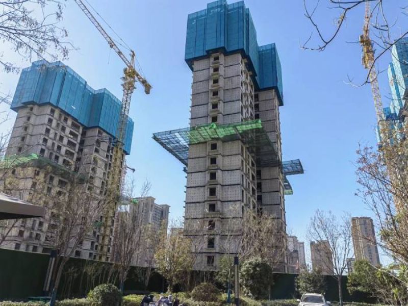 河南发布百家房企白名单，售楼员喜晒“上榜”，动态监测下房企随时可能被踢出